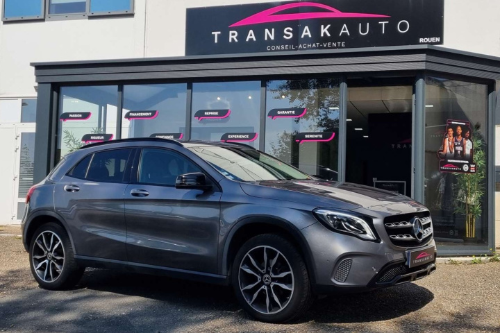 MERCEDES GLA