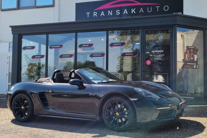 PORSCHE 718 BOXSTER
