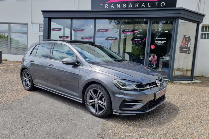VOLKSWAGEN GOLF